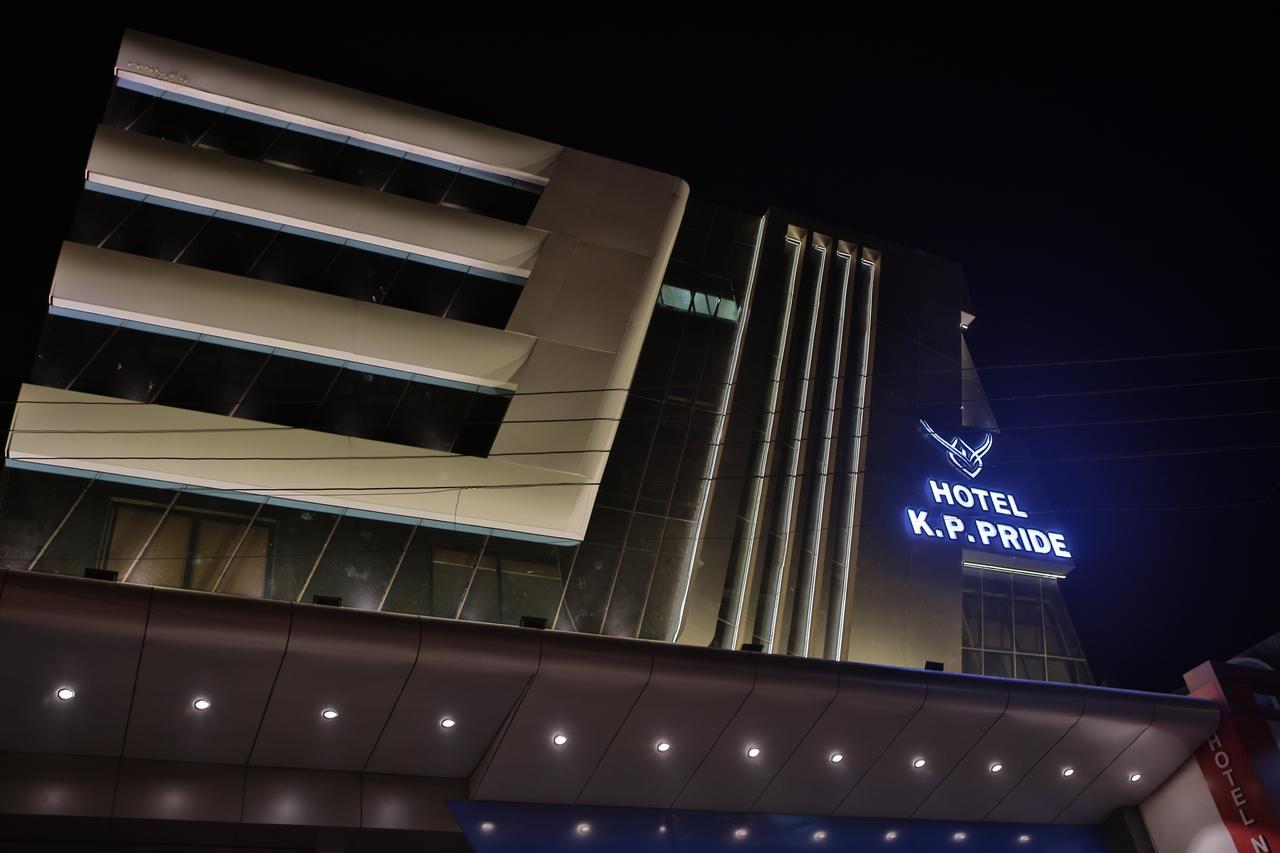 Hotel K P Pride Jalgaon Экстерьер фото